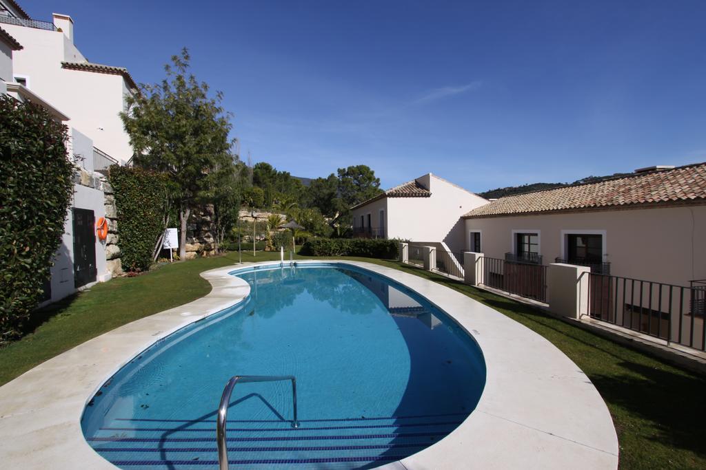 El Casar Apartments เบนาบีส ภายนอก รูปภาพ