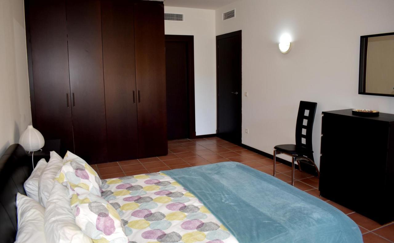 El Casar Apartments เบนาบีส ภายนอก รูปภาพ
