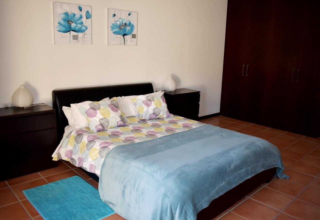 El Casar Apartments เบนาบีส ภายนอก รูปภาพ
